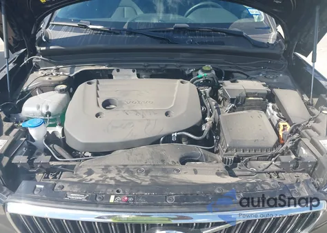 2025 Volvo Xc40 B5 Core Bright Theme from USA, damaged, VIN YV4L12UJXS2557950